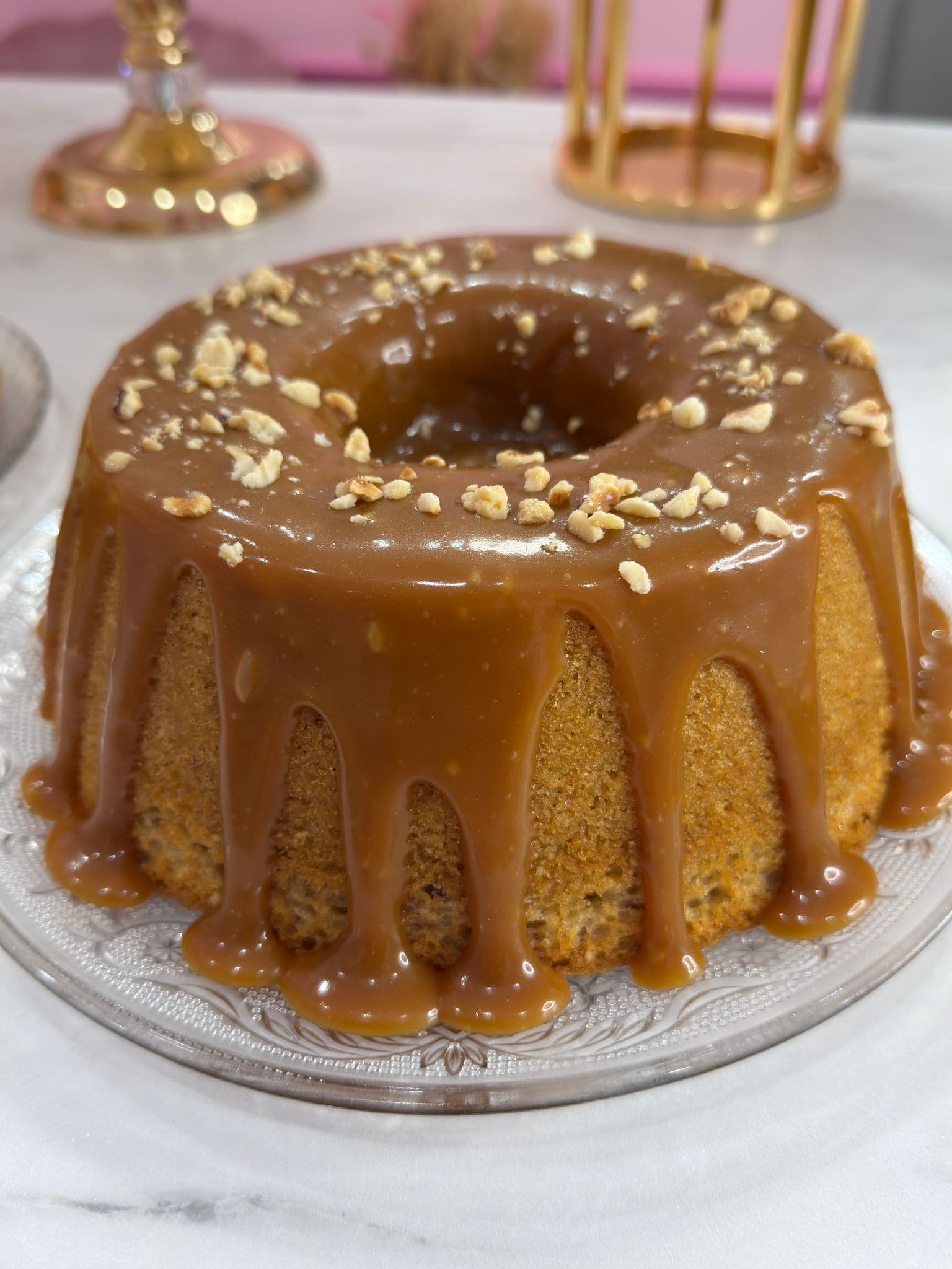 Gâteau à la Cacahuète et Caramel Salé